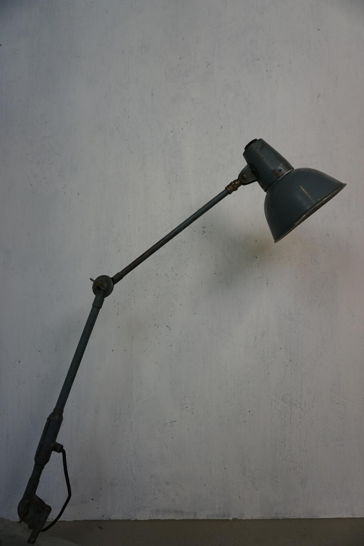 40er 50er Werkstattlampe SIS Industrielampe Industiral Design Klemmleuchte Loft