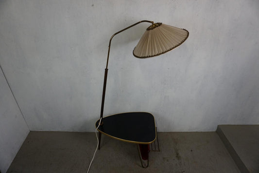 Exklusive Vintage Lampe mit Nierentisch und Zeitungsablage