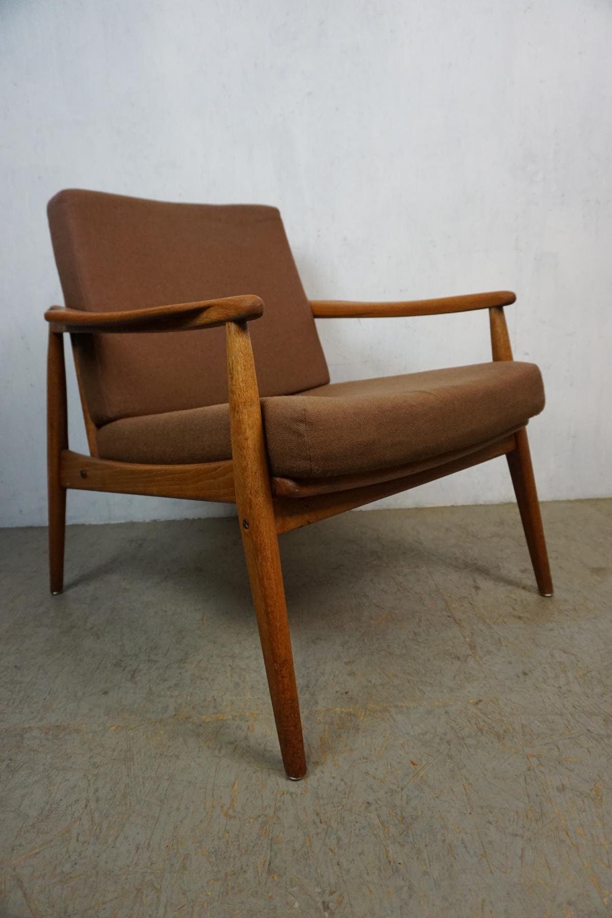 Filigraner Teakholz Sessel im Danish Modern Design